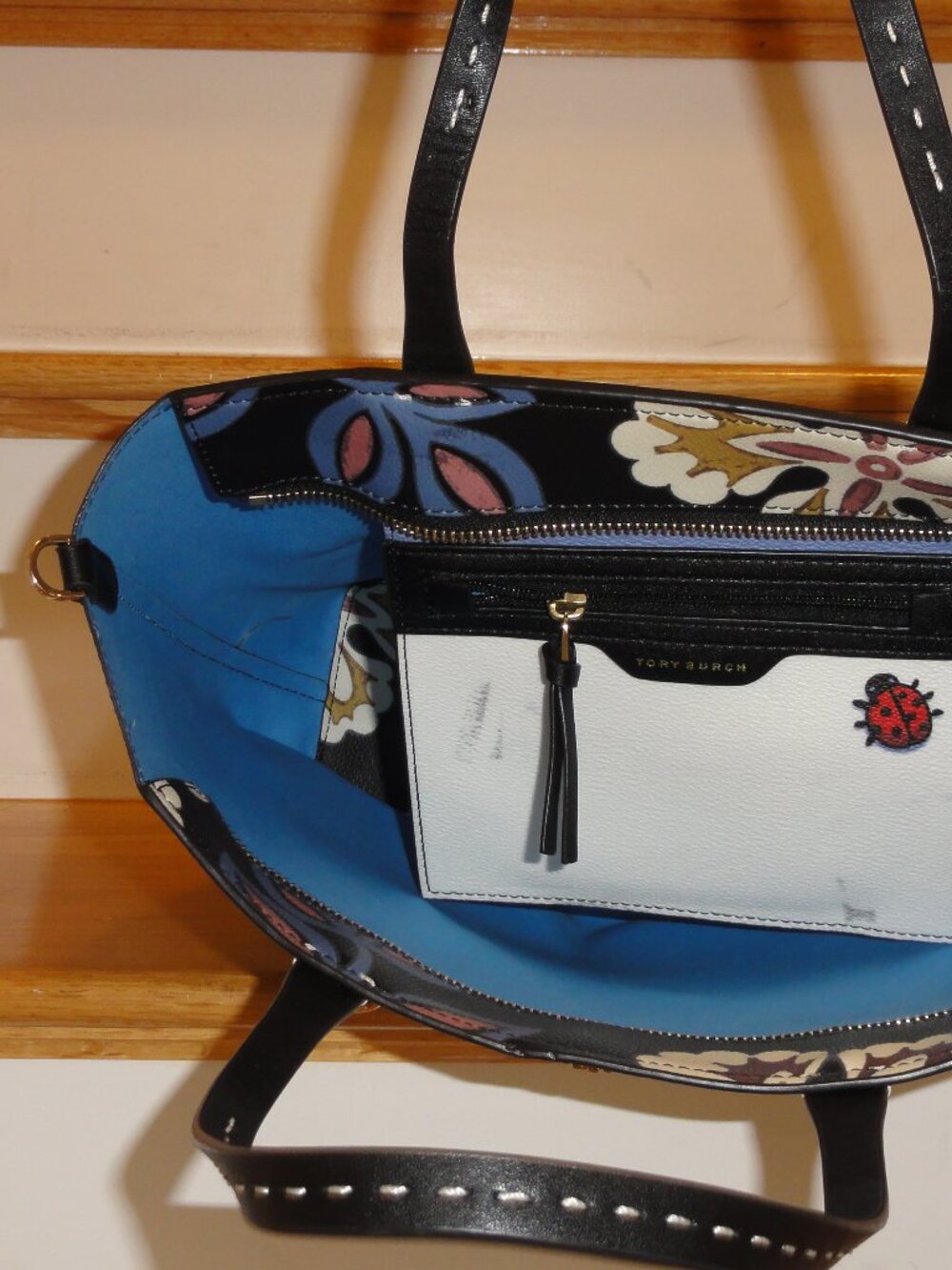 Tory Burch Hopewell Kerrington Small Tote & Wallet GOOD CONDITION! - Picture 3 of 16